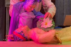 Echo in Sauwerd, Holle vaten theater